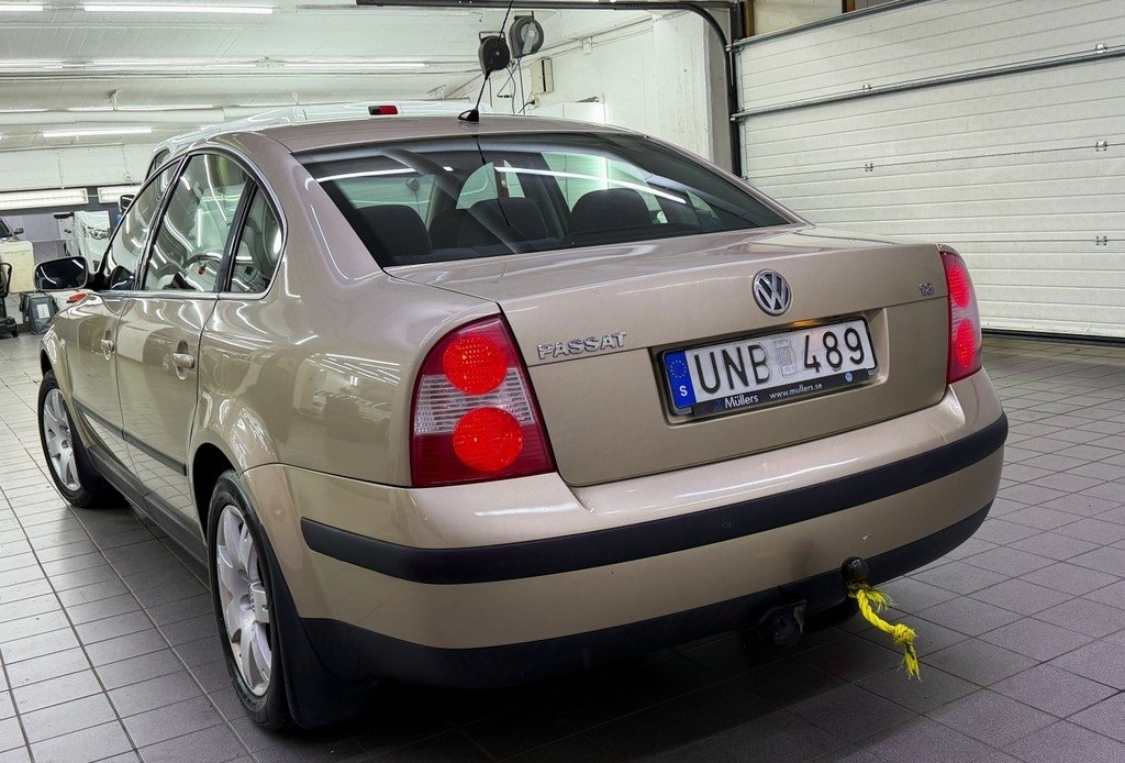 Volkswagen Passat 2004, bild 5/10