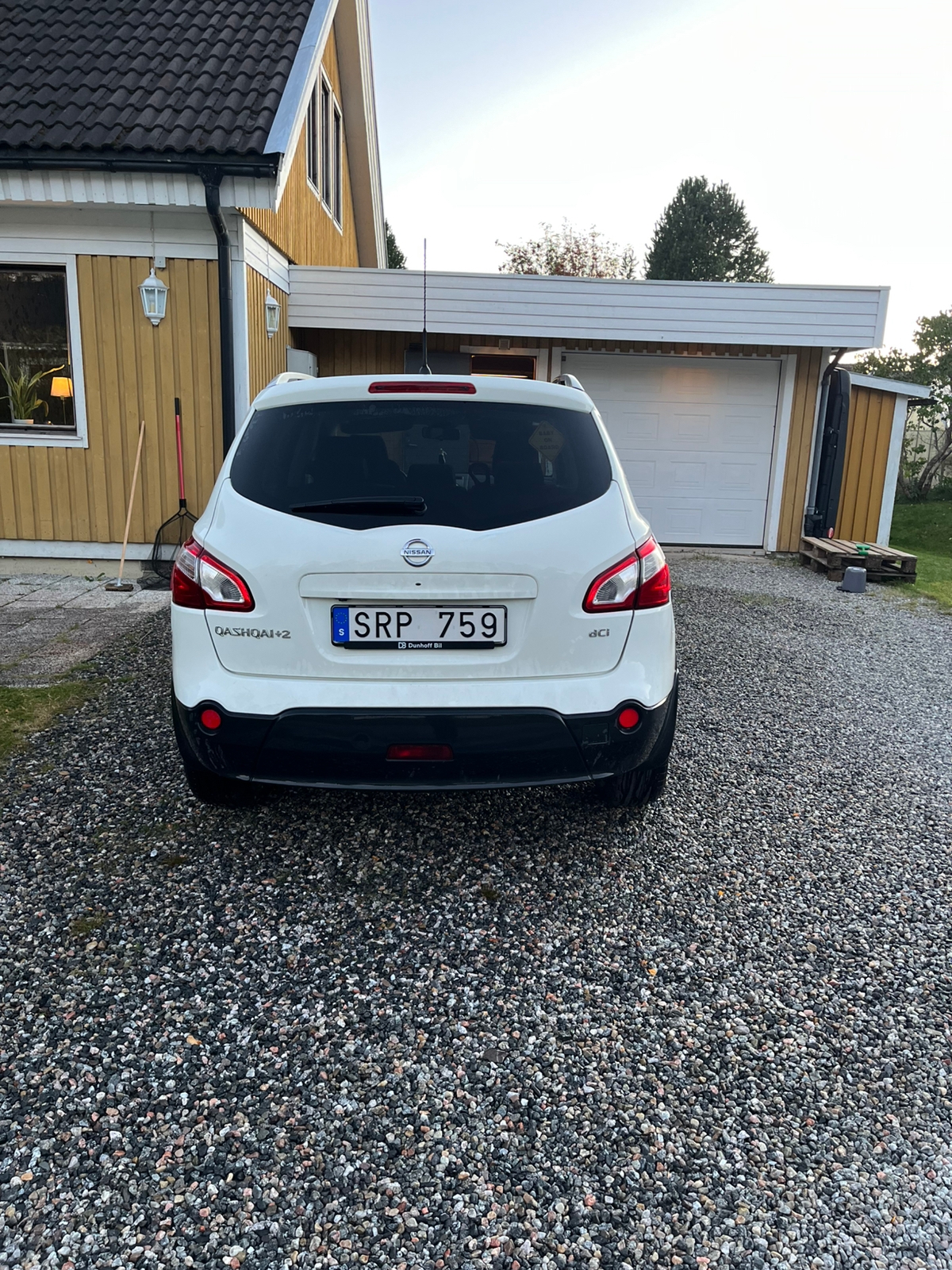 Nissan Qashqai+2 2.0 dCi 4x4 Manuell 2010, bild 4/8