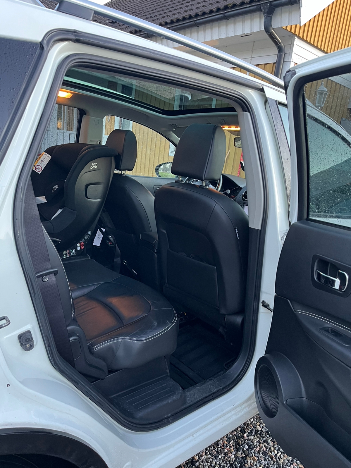 Nissan Qashqai+2 2.0 dCi 4x4 Manuell 2010, bild 6/8