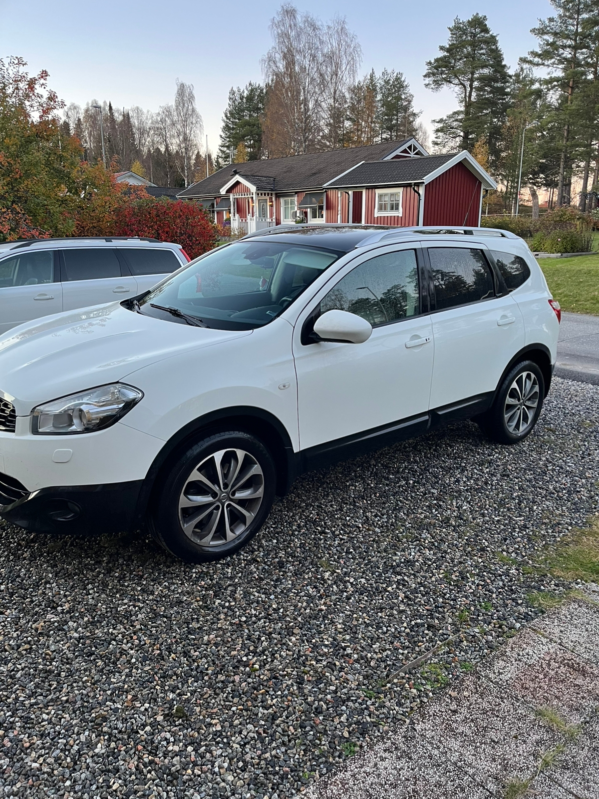 Nissan Qashqai+2 2.0 dCi 4x4 Manuell 2010, bild 3/8