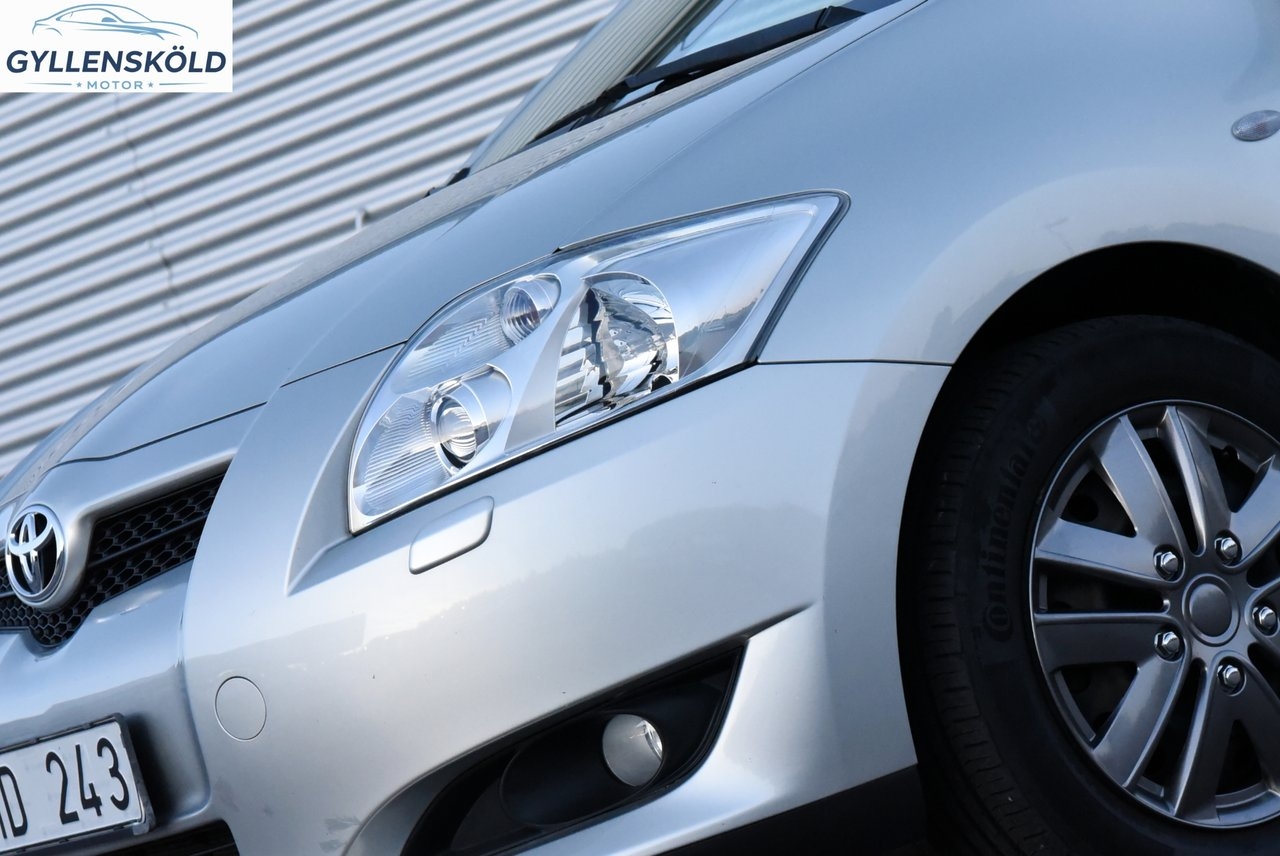 Toyota Auris 5-dörrar 124hk 2007, bild 3/10