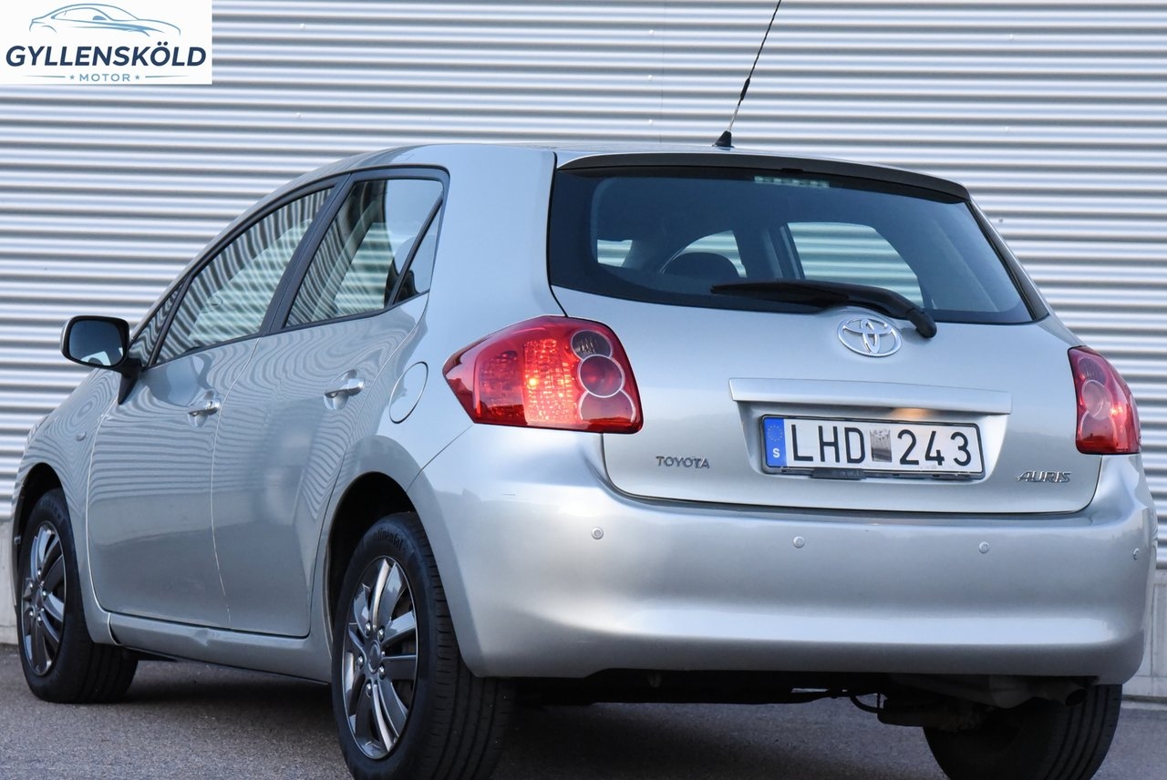 Toyota Auris 5-dörrar 124hk 2007, bild 2/10