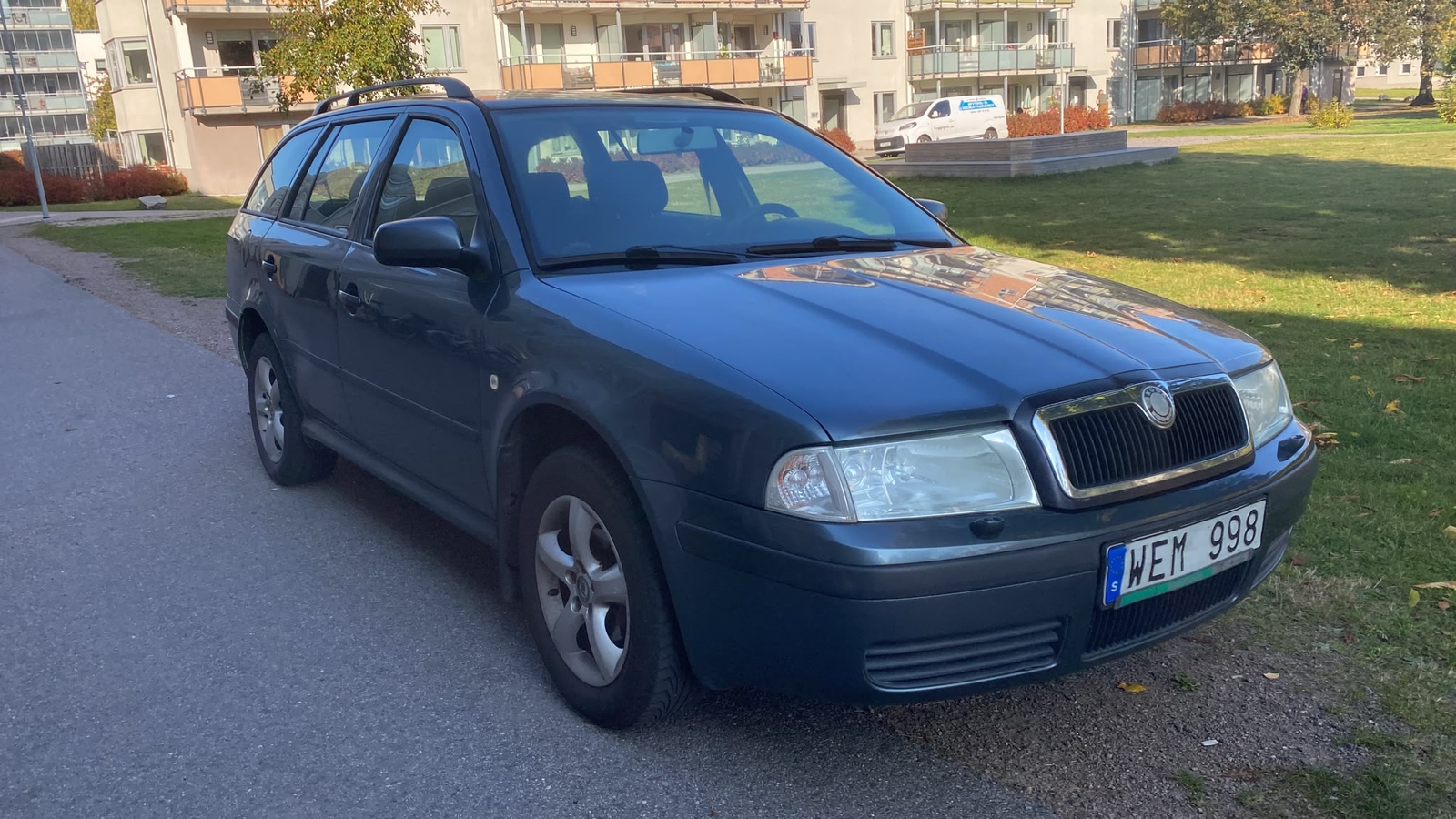 Skoda Octavia Tour Kombi 1.6 MPI Manuell 2004, bild 3/7