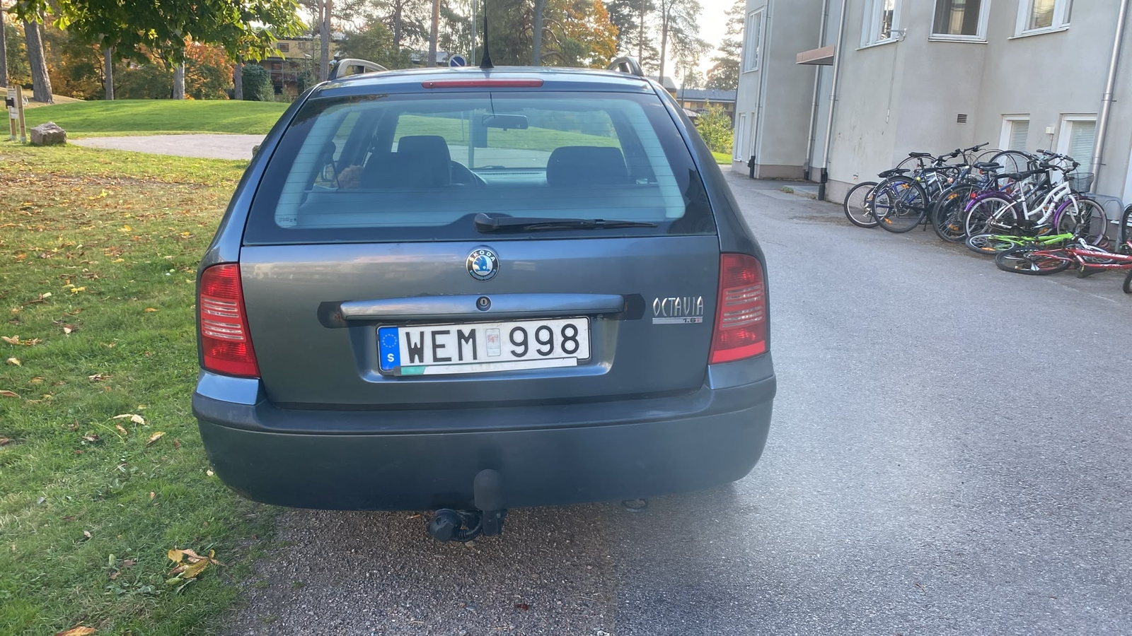 Skoda Octavia Tour Kombi 1.6 MPI Manuell 2004, bild 6/7