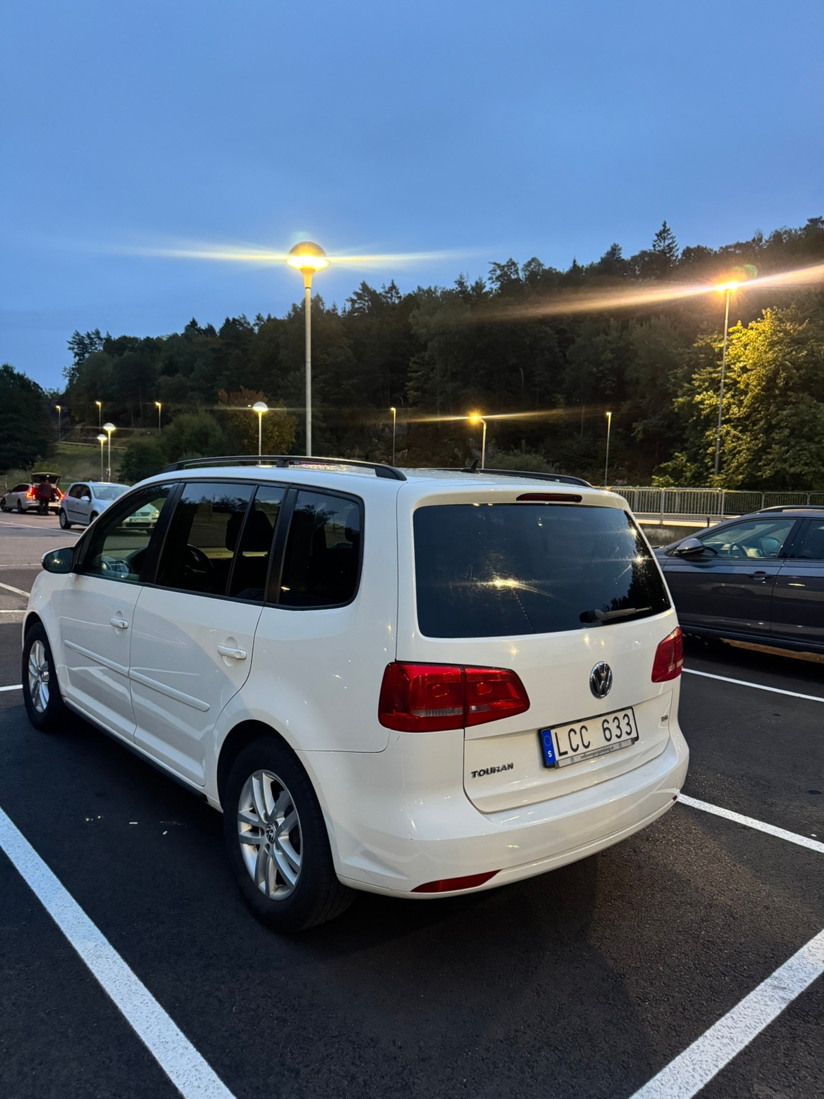 Volkswagen Touran 2012, bild 4/8