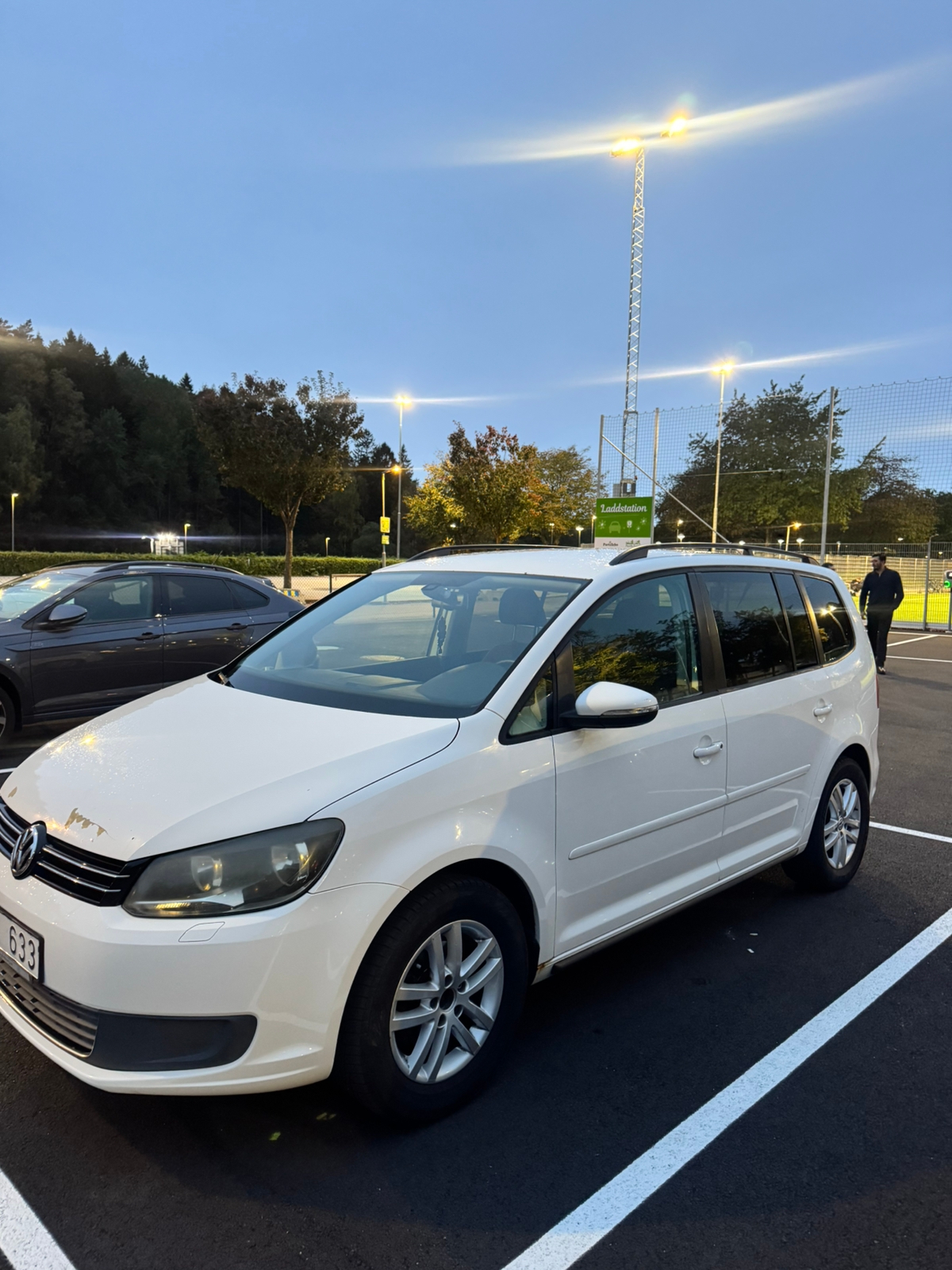 Volkswagen Touran 2012, bild 3/8