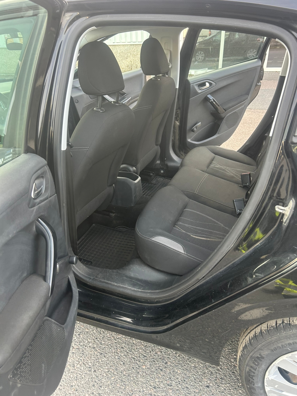 Peugeot 208 5-dörrar 1.2 VTi 82 Manuell 2015, bild 7/10