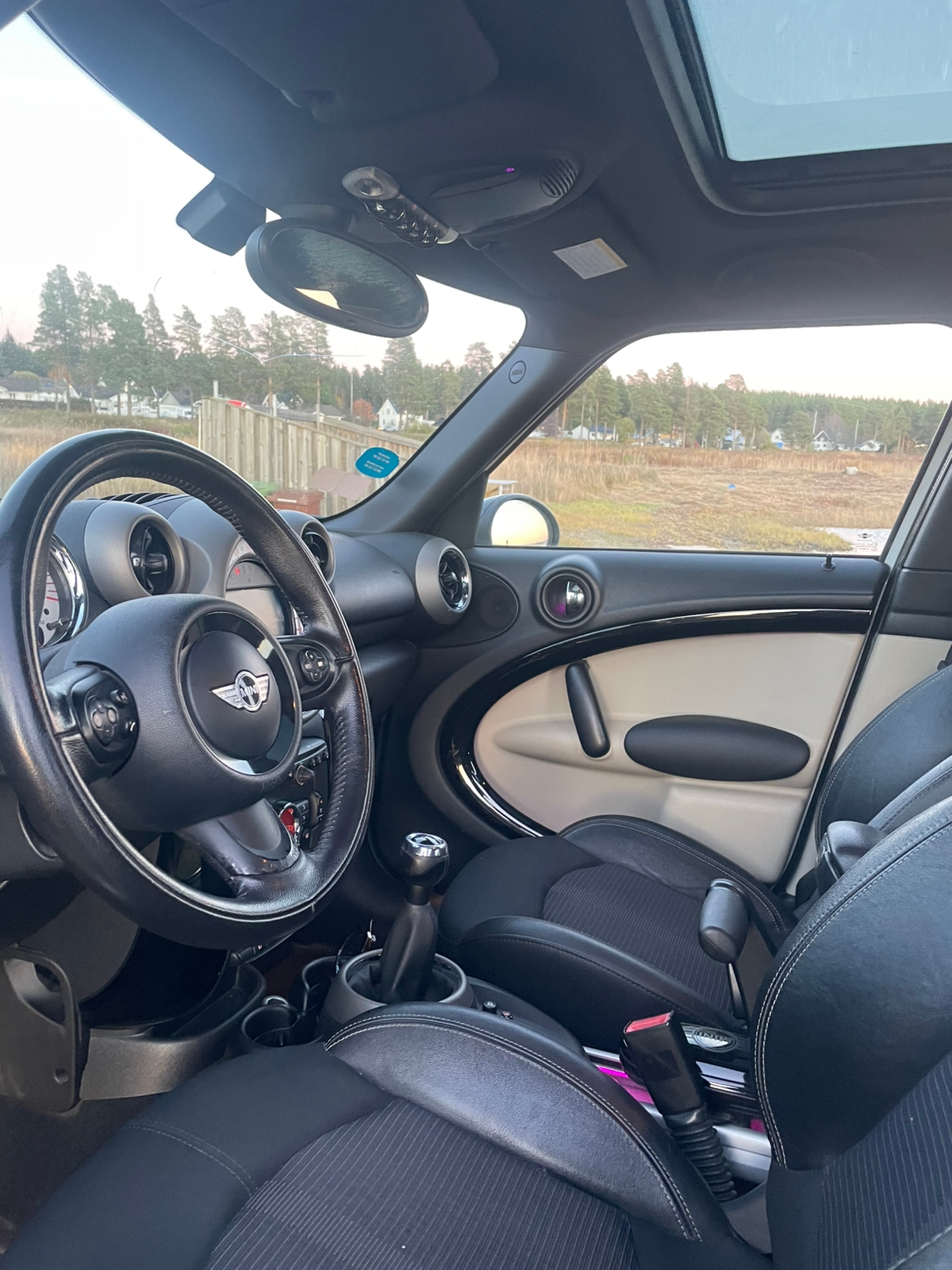 MINI Countryman Cooper SD ALL4 Manuell 2012, bild 3/6
