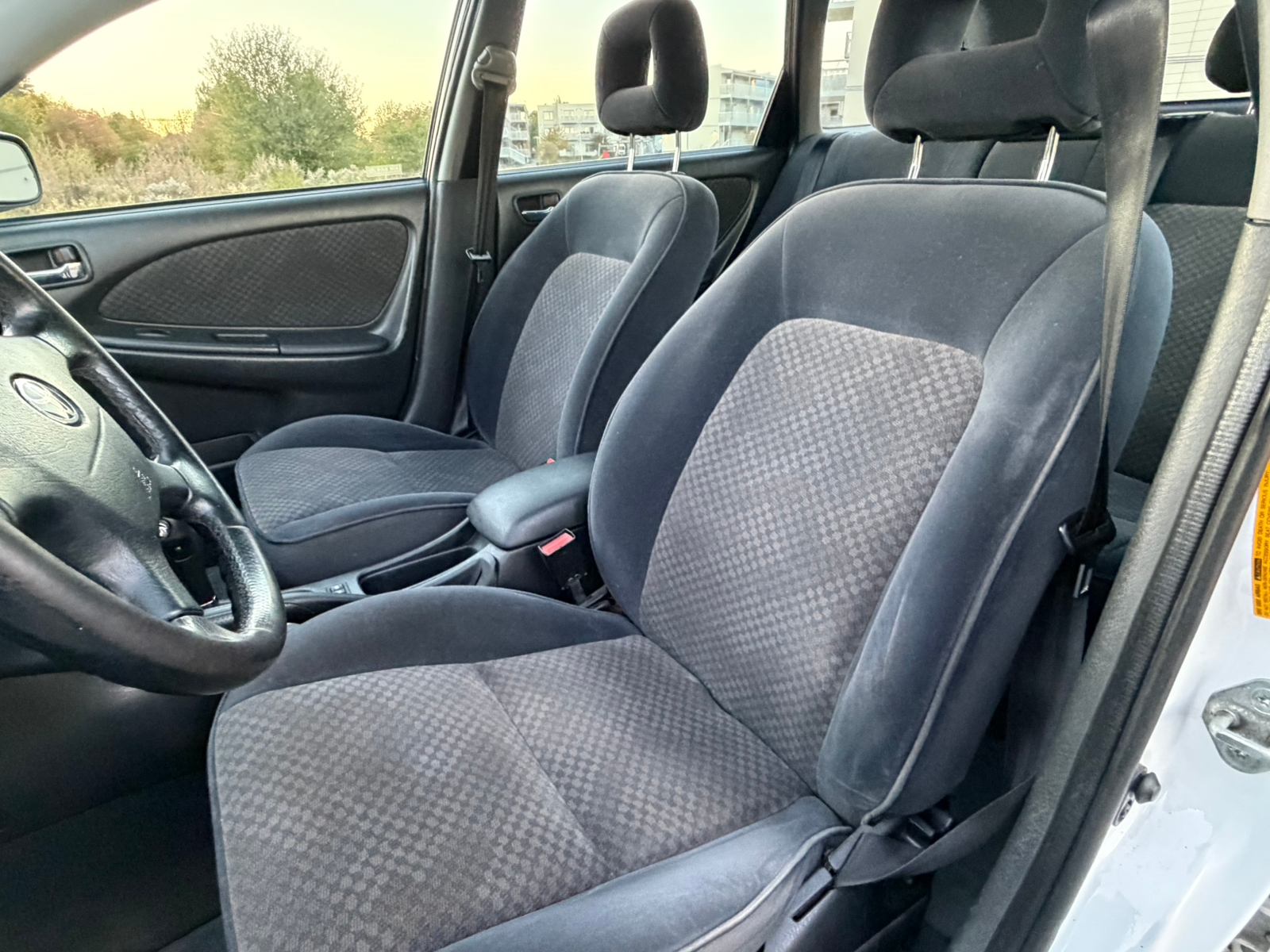 Toyota Avensis 2001, bild 5/8