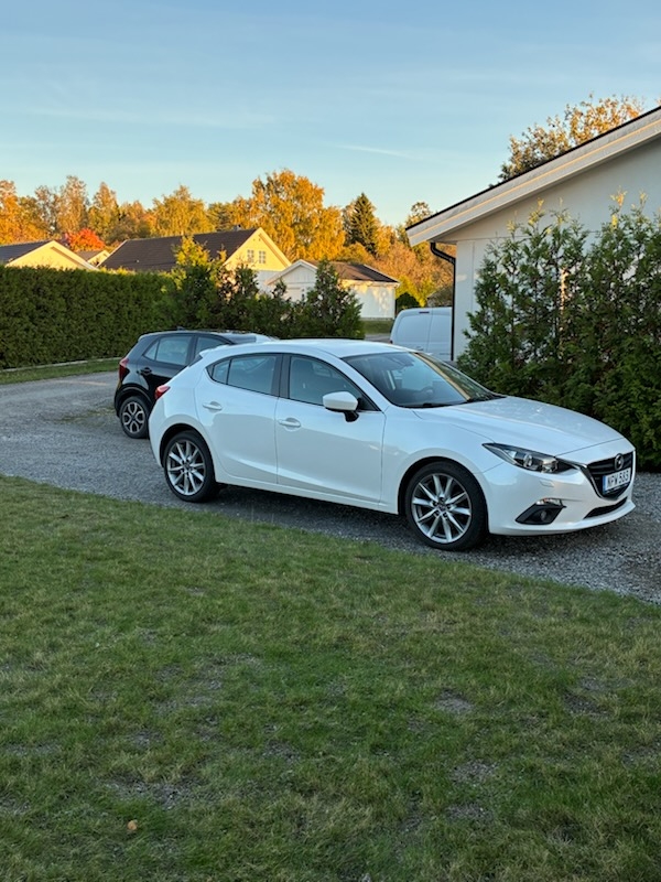 Mazda 3 Sport 2.0 SKYACTIV-G Automatisk 2014, bild 2/8