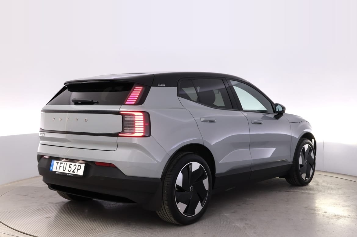 Volvo EX30 Extended Range Plus 2025, bild 4/10