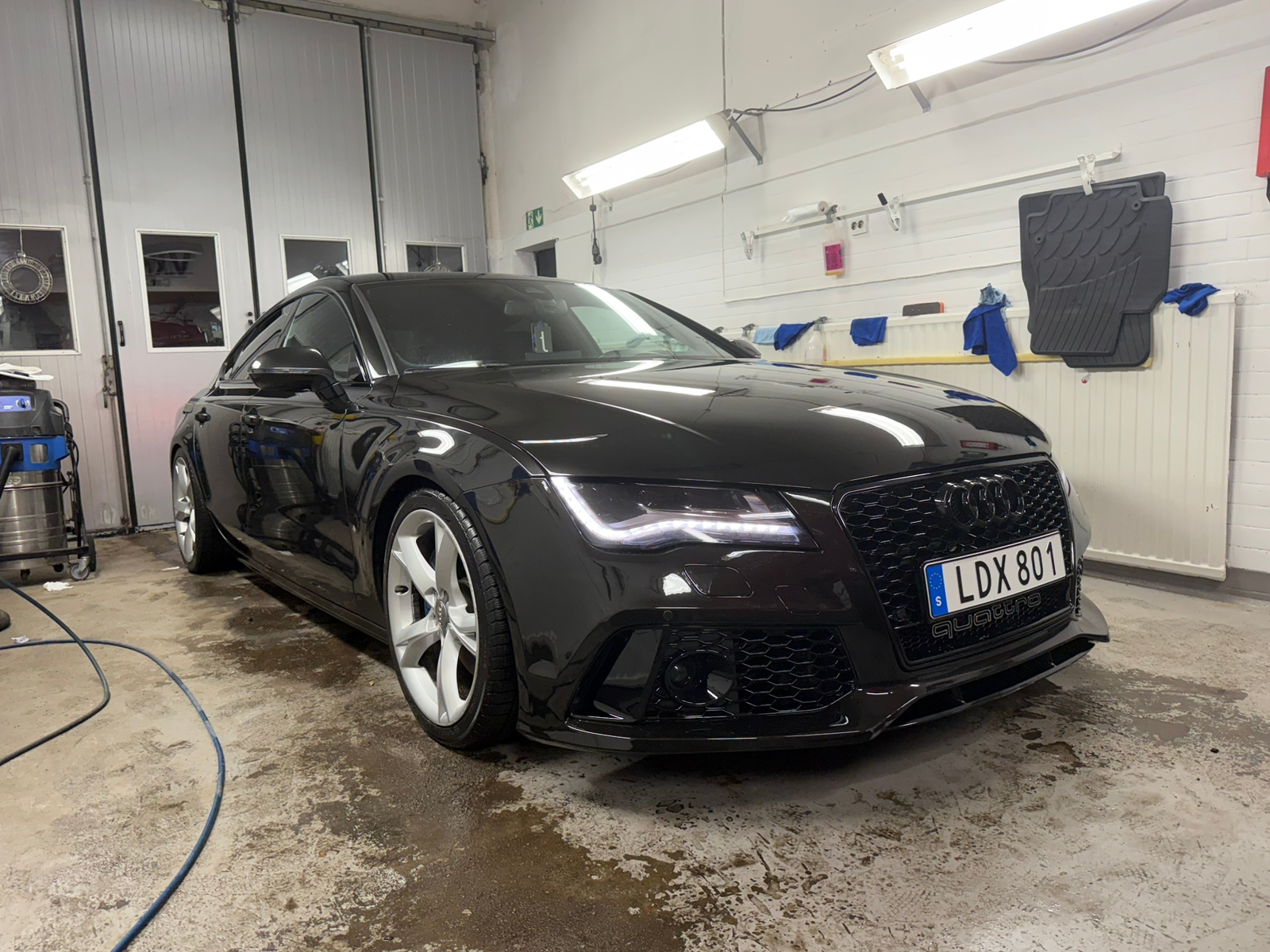 Audi A7 2011, bild 6/9
