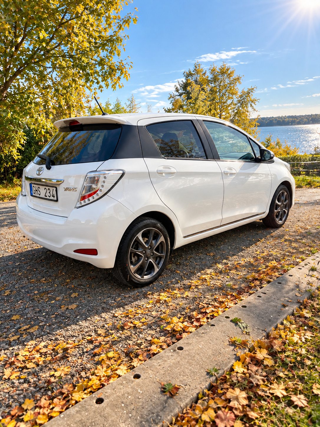 Toyota Yaris 2013, bild 2/4