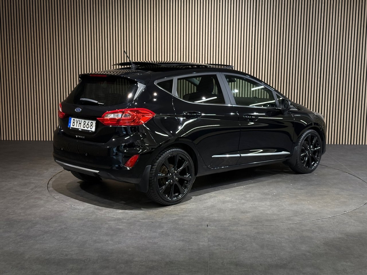 Ford Fiesta 1.0 EcoBoost Automat Vignale 2018, bild 4/10