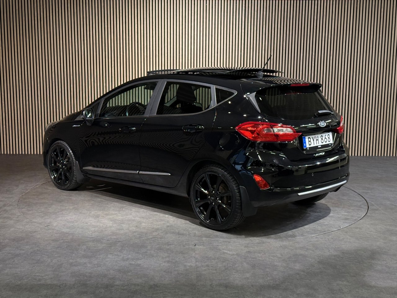 Ford Fiesta 1.0 EcoBoost Automat Vignale 2018, bild 6/10