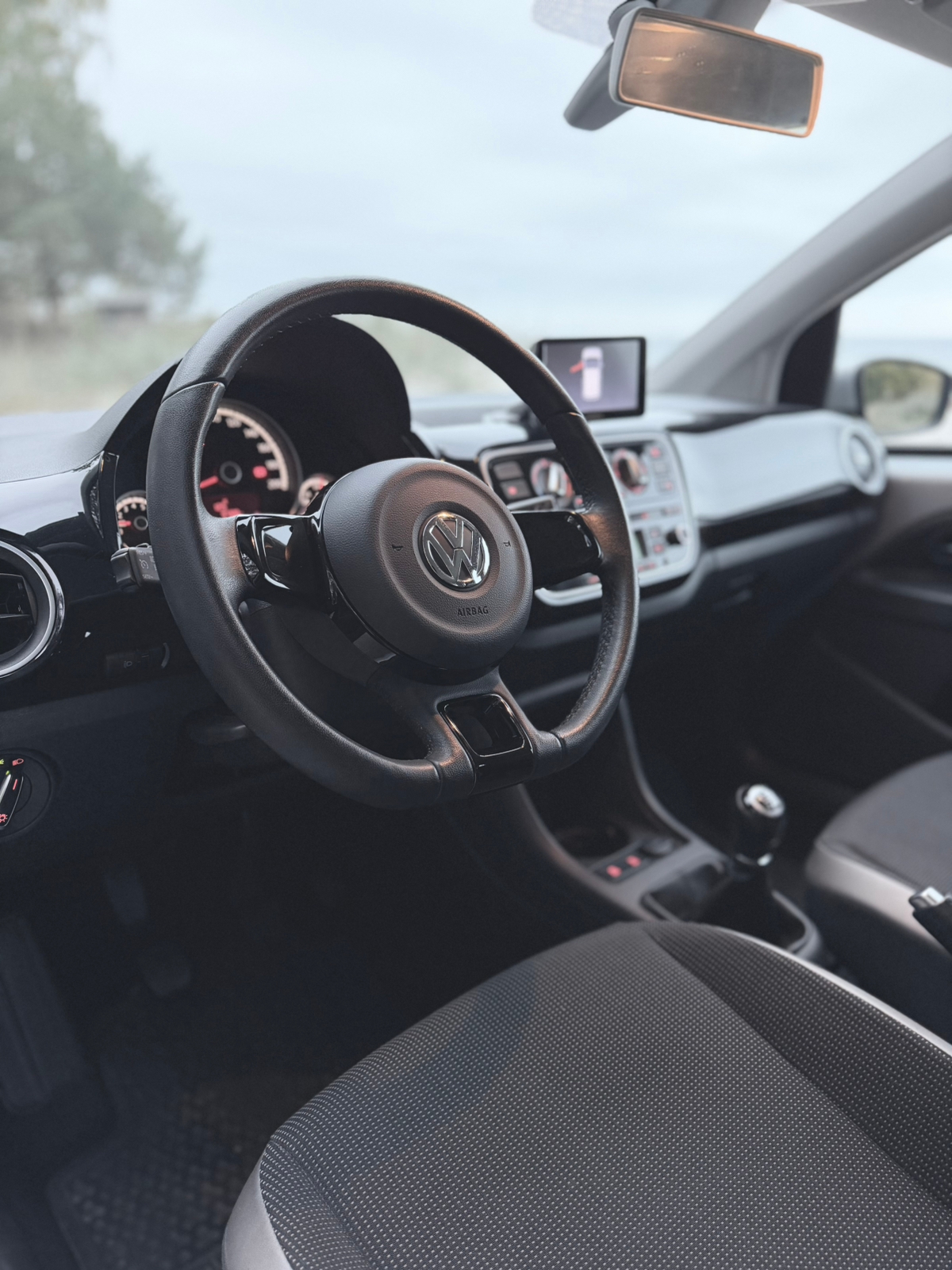 Volkswagen UP! 5-dörrar 1.0 MPI 2015, bild 5/8