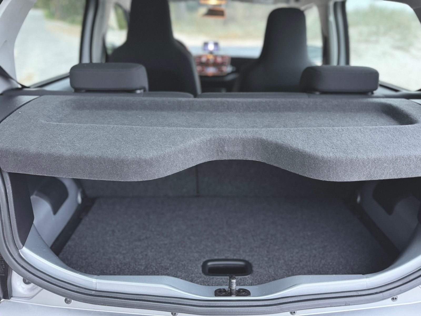 Volkswagen UP! 5-dörrar 1.0 MPI 2015, bild 6/8