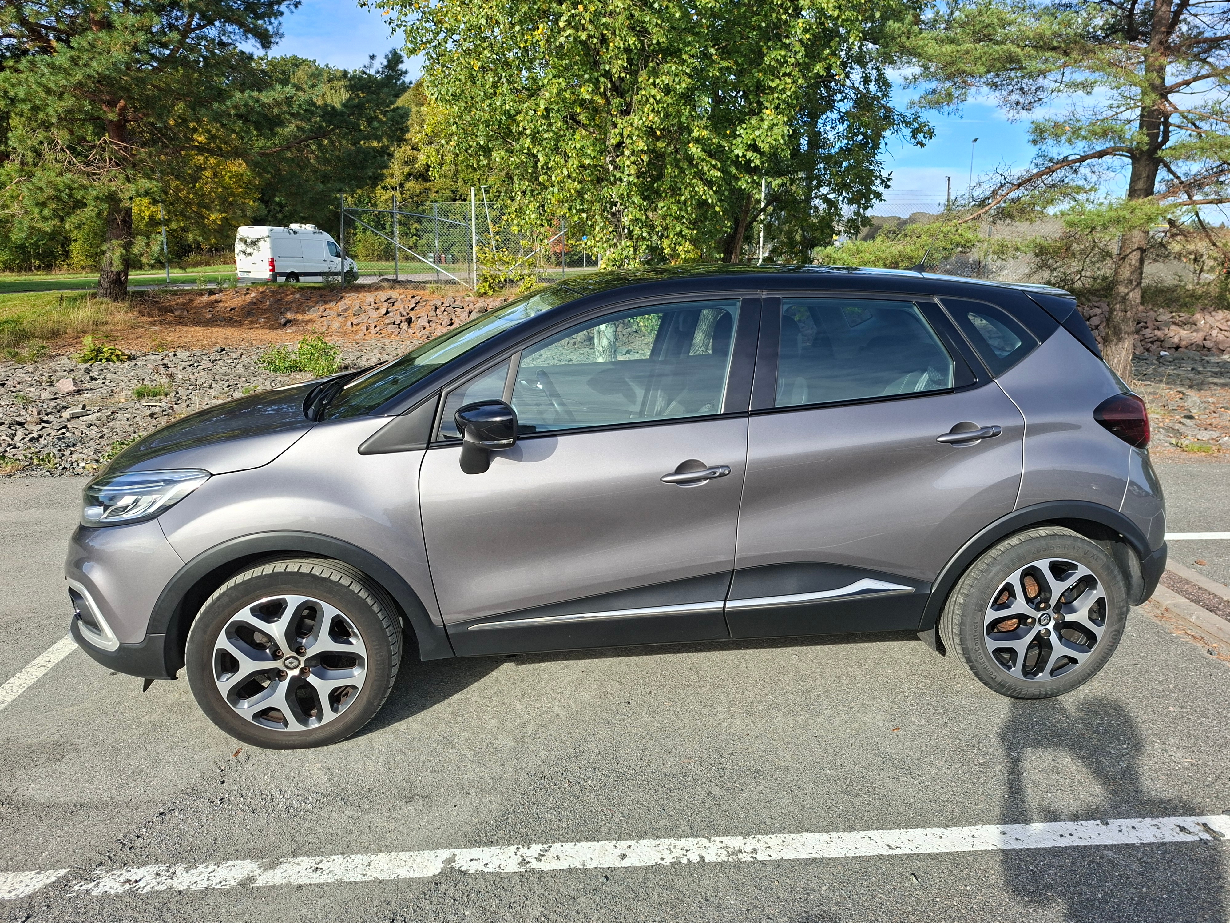 Renault Captur 0.9 TCe Manuell 2017, bild 2/5
