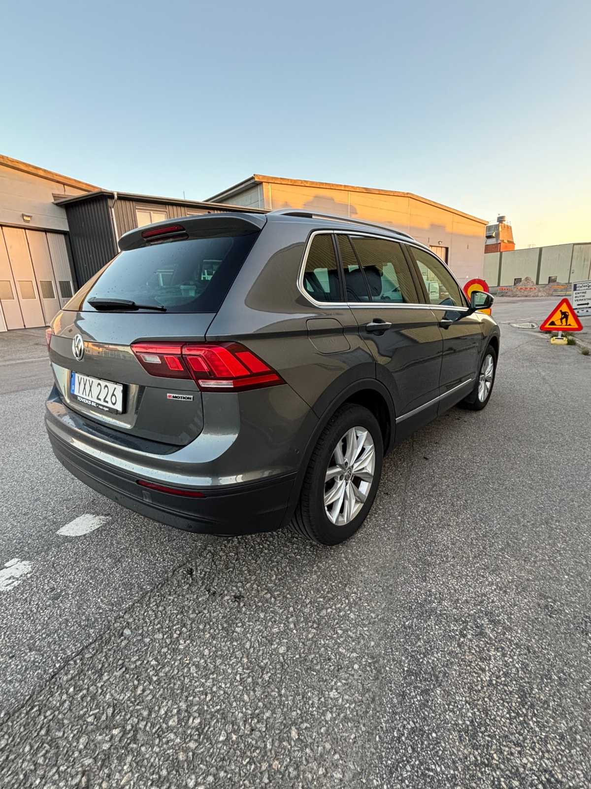 Volkswagen Tiguan 2019, bild 4/6