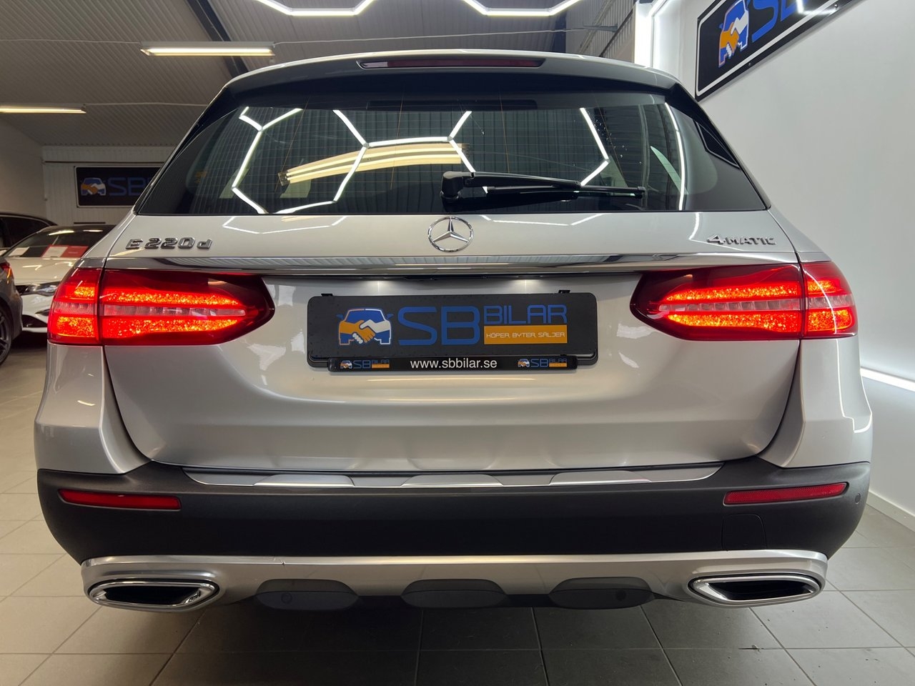 Mercedes-Benz E 2019, bild 4/10