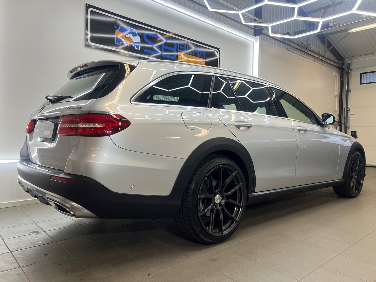 Mercedes-Benz E 2019, bild 5/10