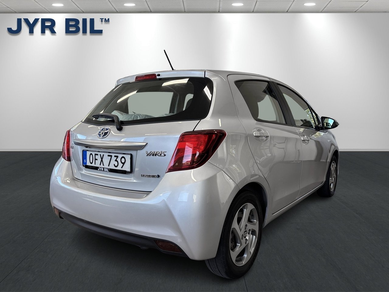 Toyota Yaris Hybrid e-CVT 101hk Active 2016, bild 3/10
