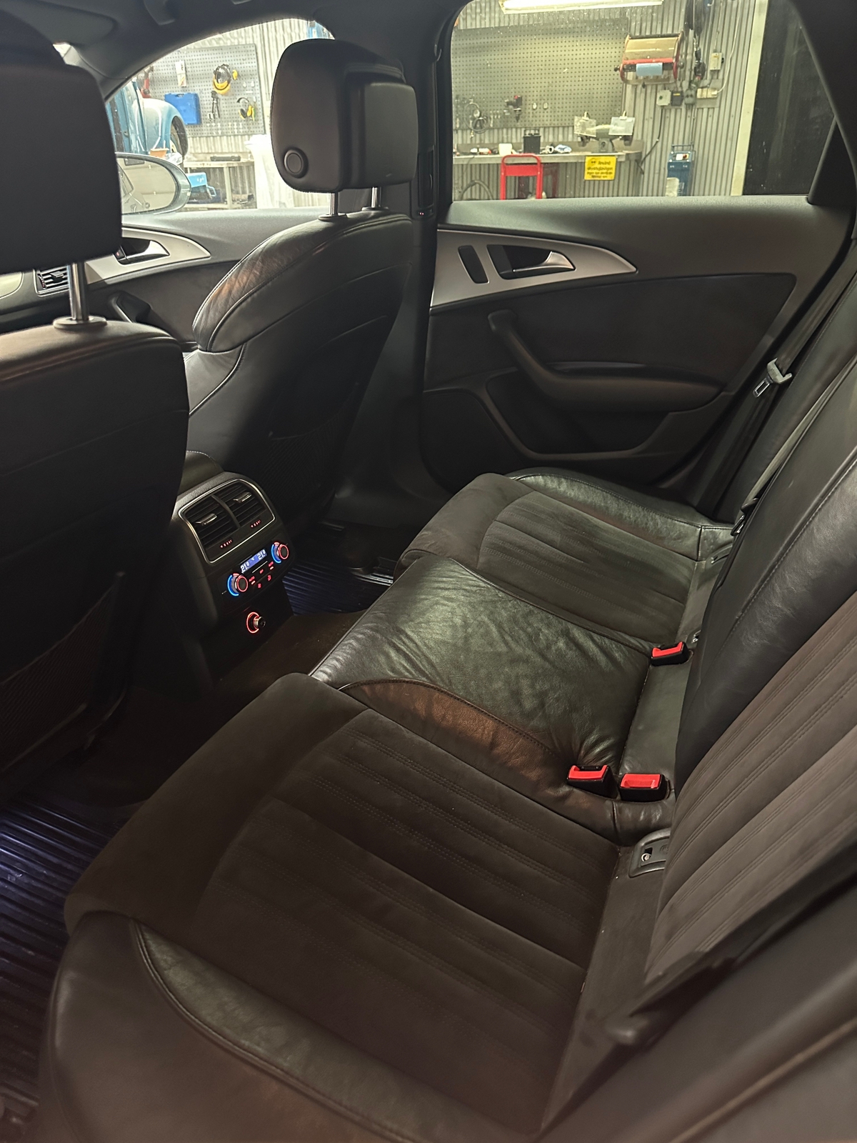 Audi A6 2012, bild 5/6