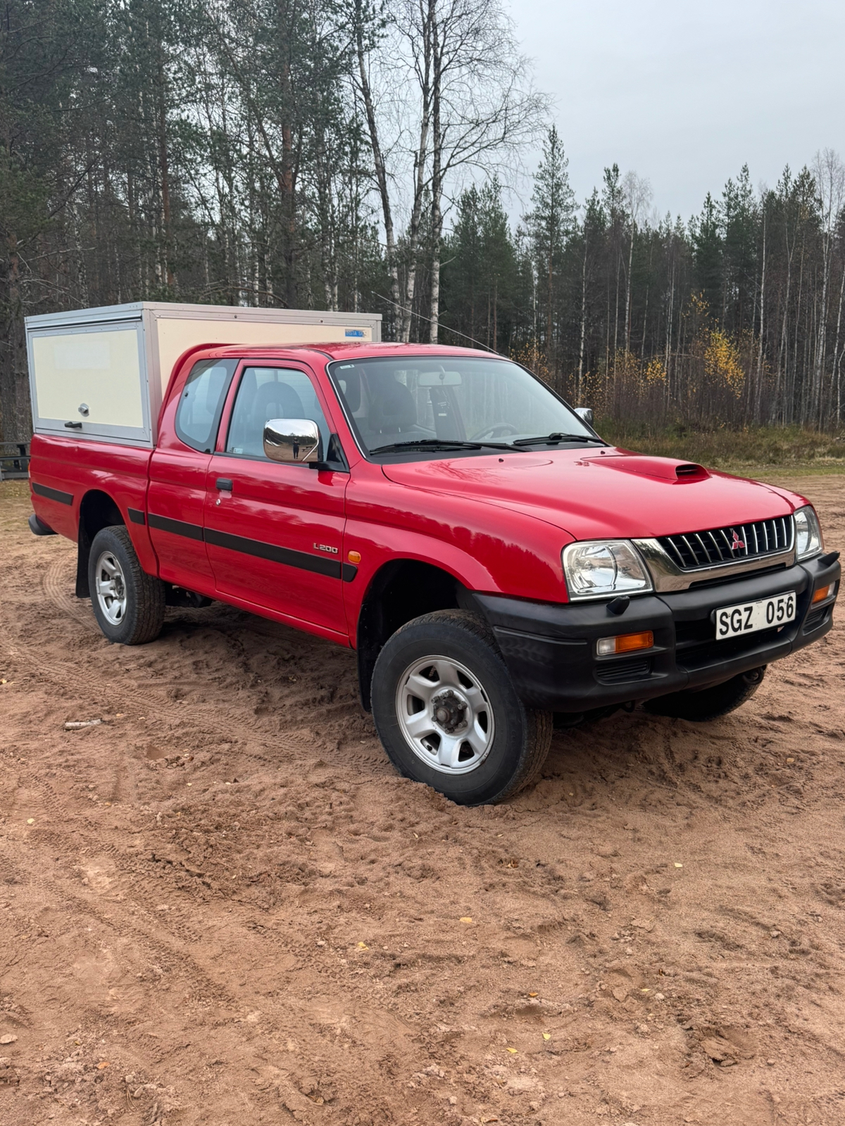 Mitsubishi L200 Club Cab 2.5 4WD Manuell 2001, bild 2/7