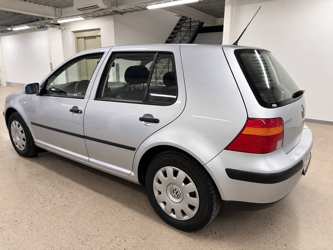 Volkswagen Golf 5-dörrar 1.6 Basis 2001, bild 5/10