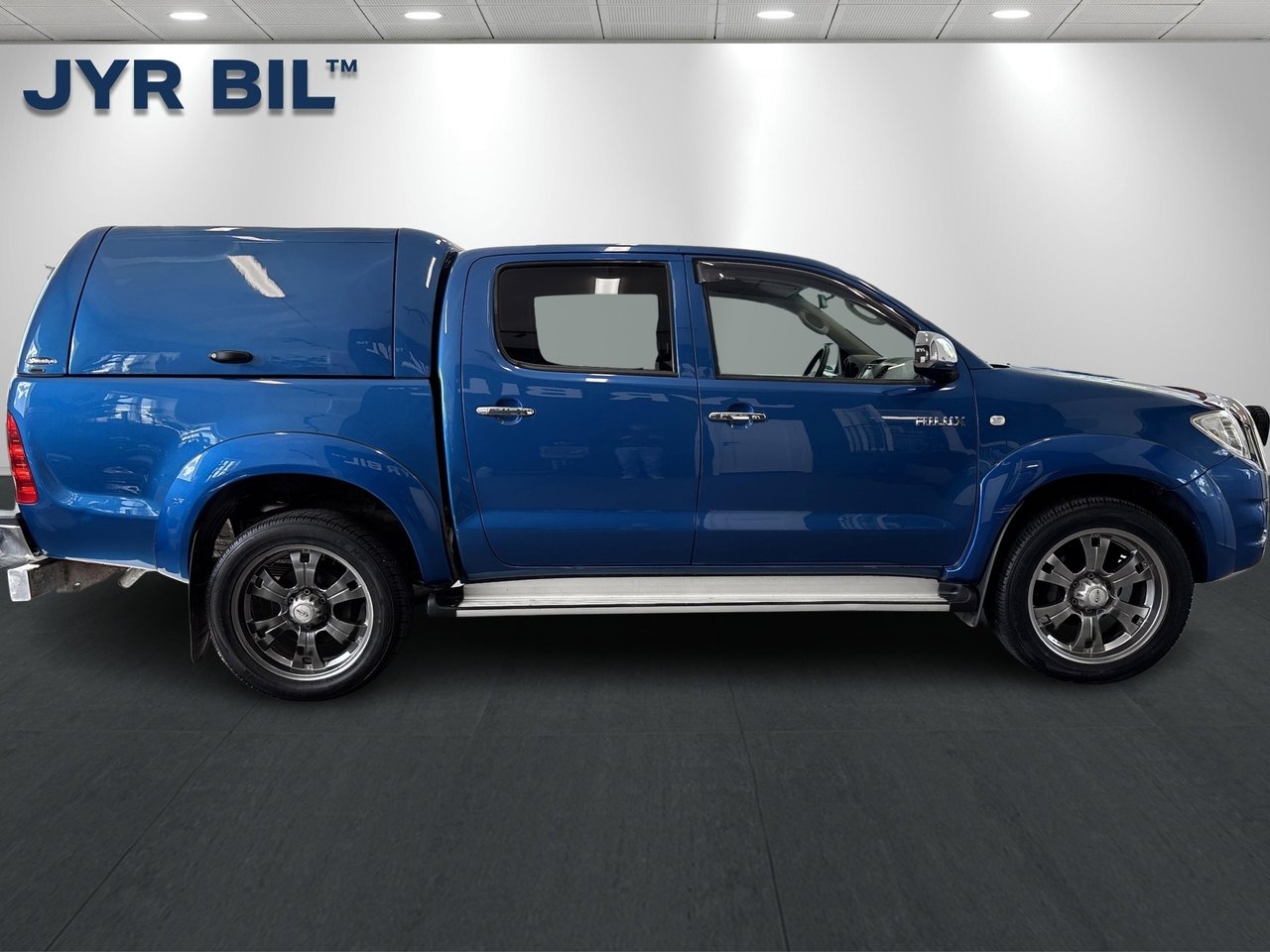 Toyota HiLux 2011, bild 2/10