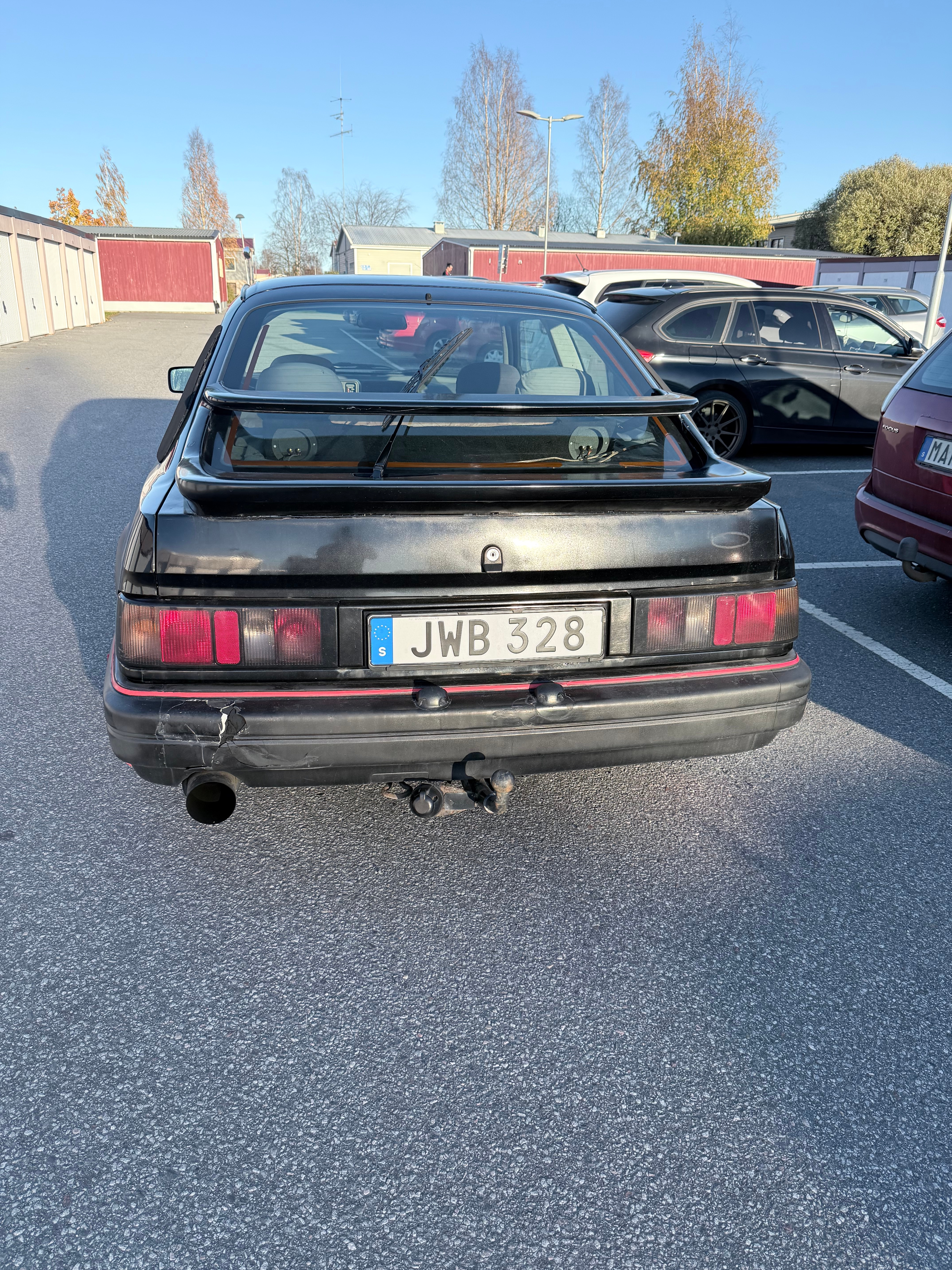 Ford Sierra 3-dörrar 2.0 i Manuell 1990, bild 2/8