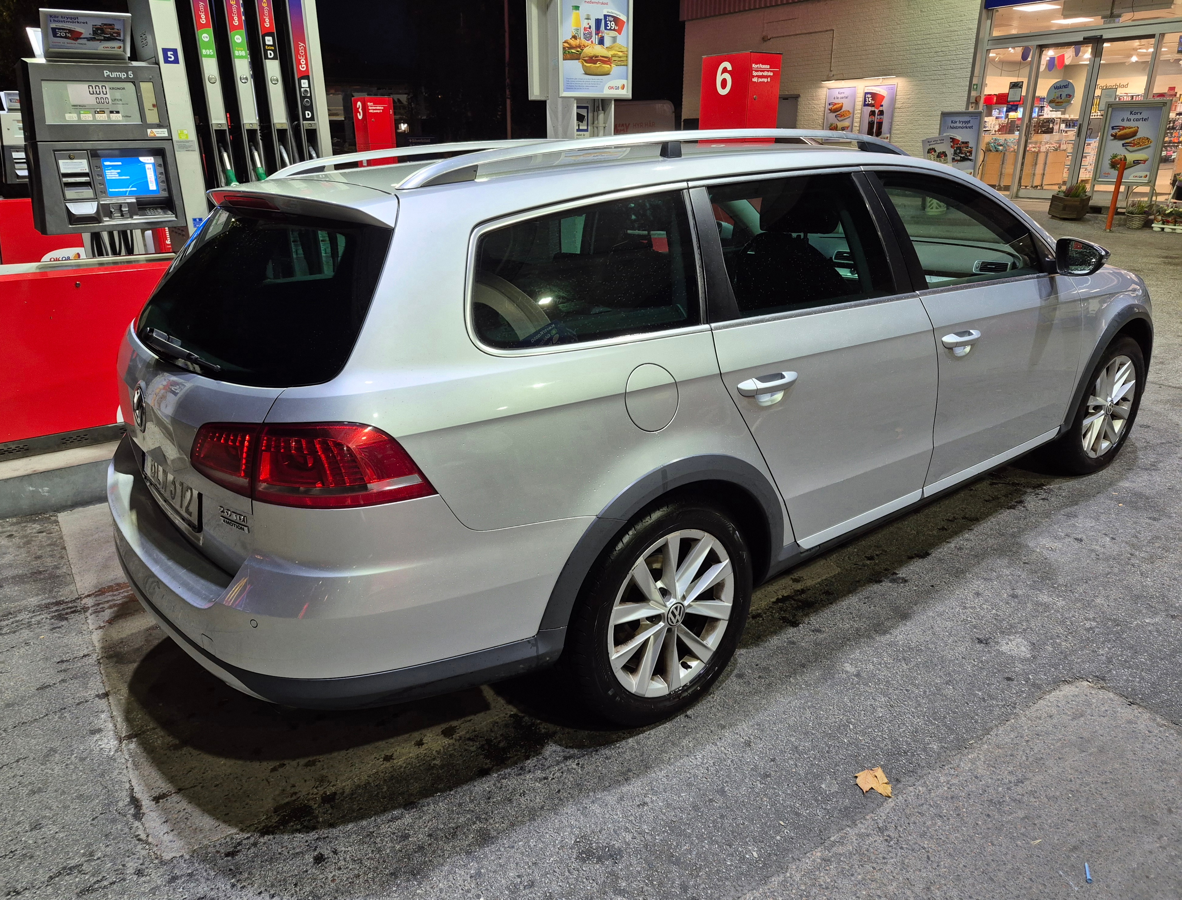 Volkswagen Passat 2014, bild 2/5