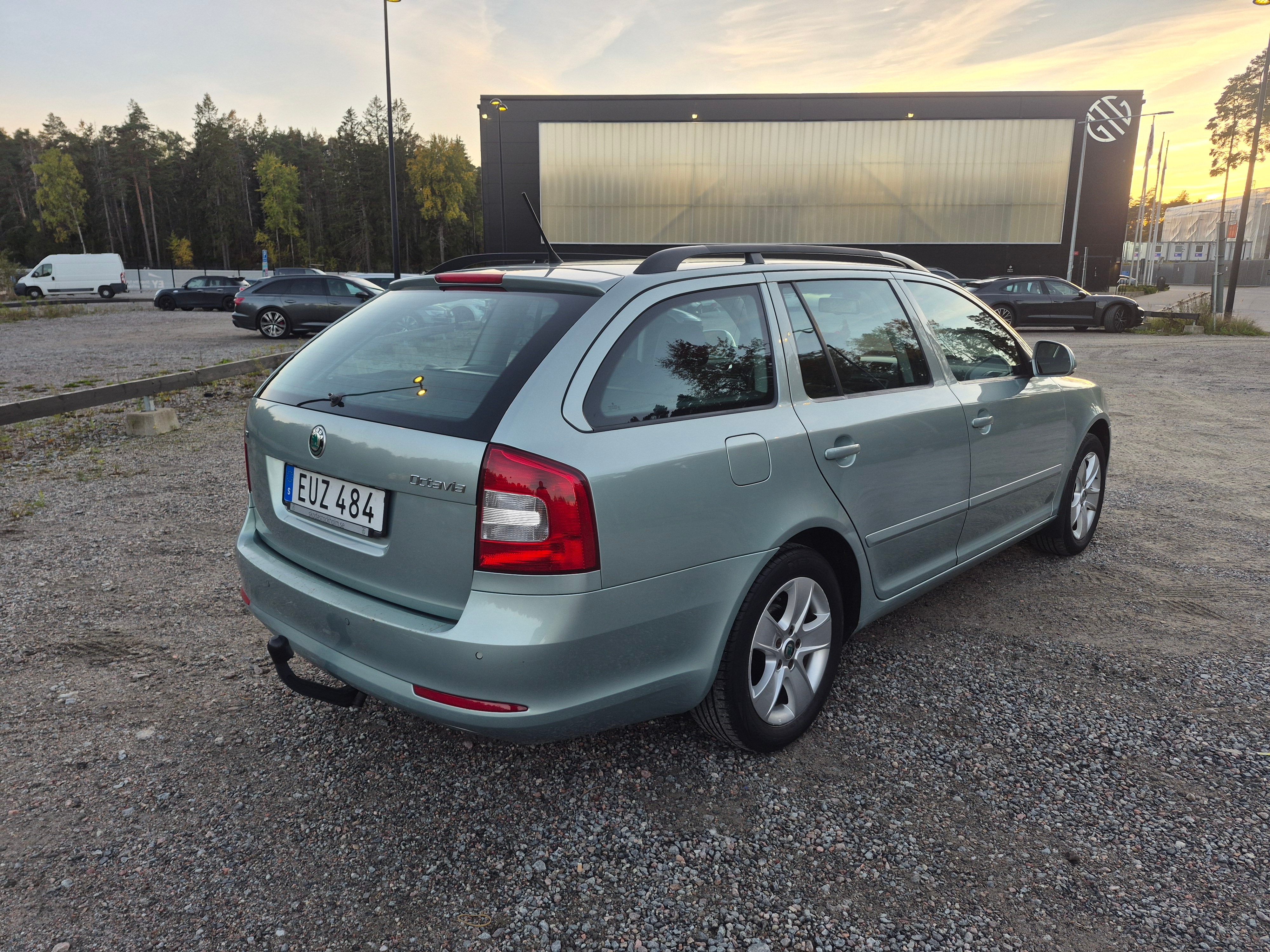 Skoda Octavia 2012, bild 6/10