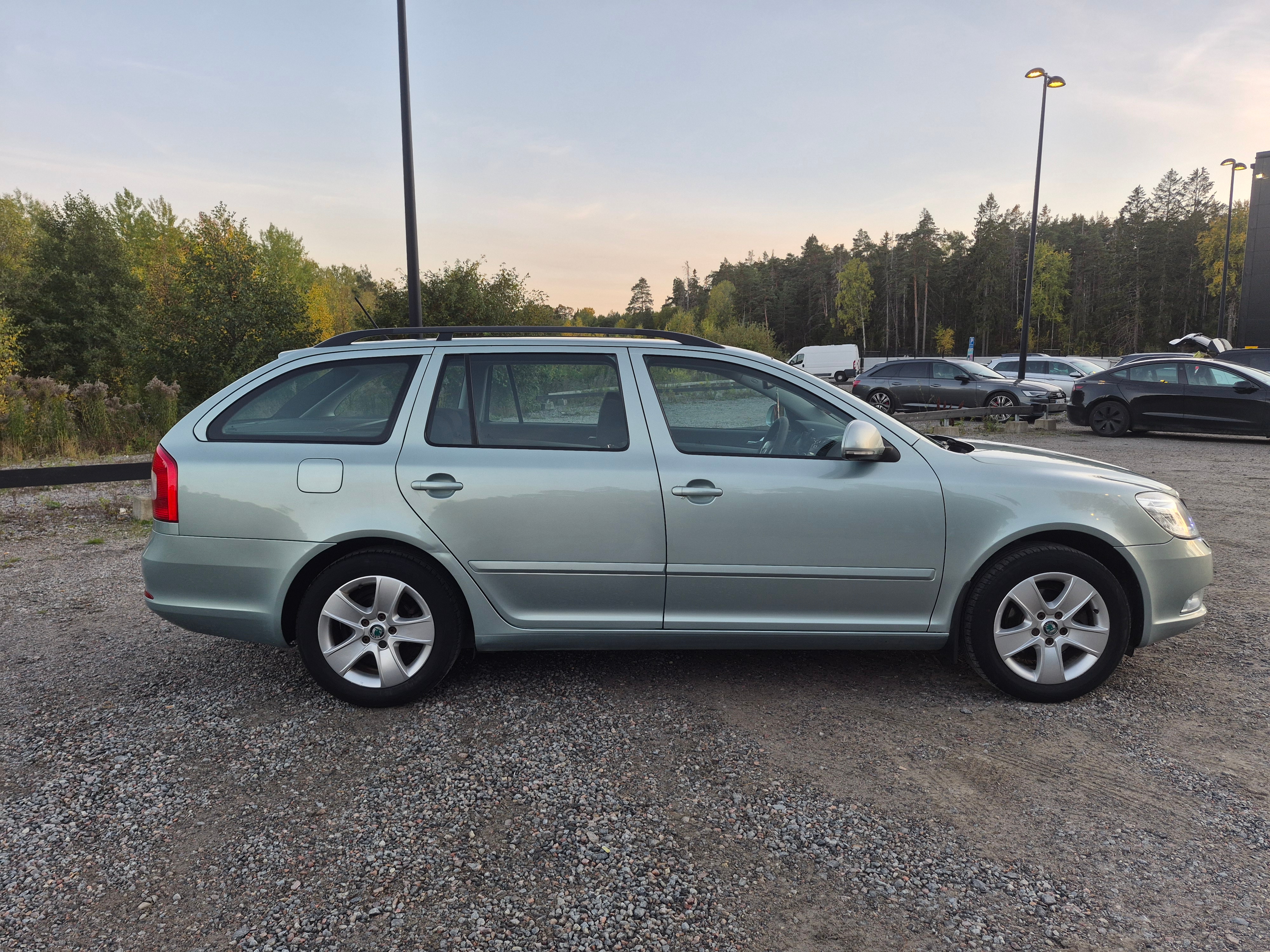 Skoda Octavia 2012, bild 4/10