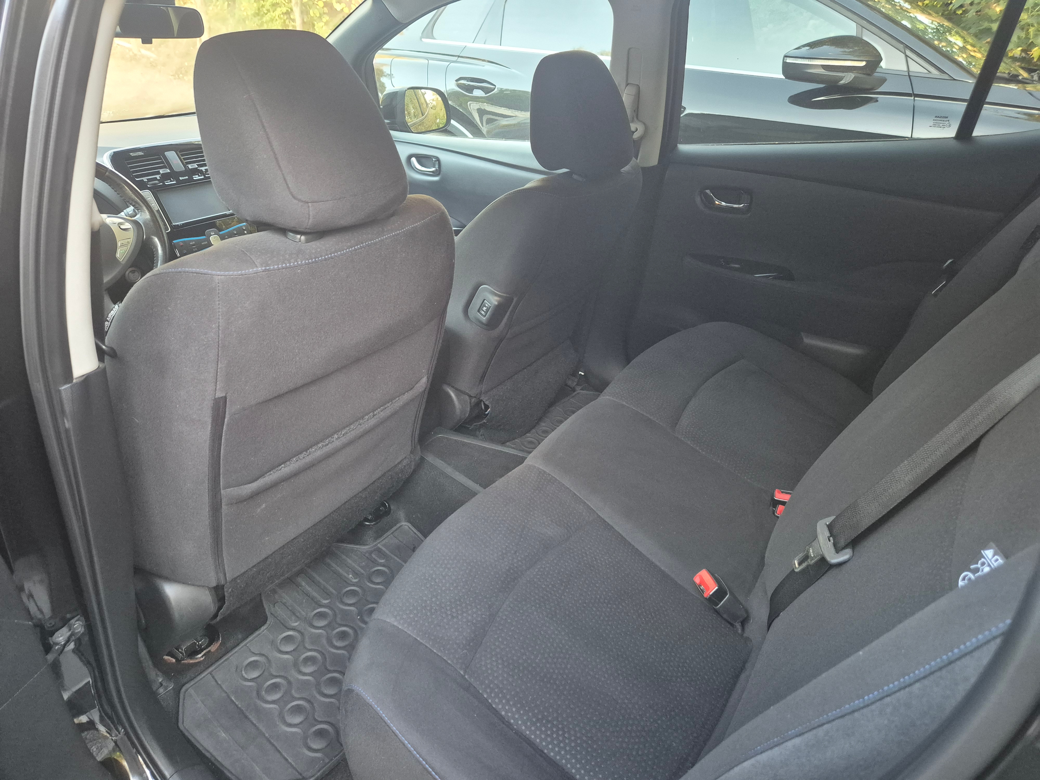 Nissan Leaf 24 kWh 2014, bild 6/7