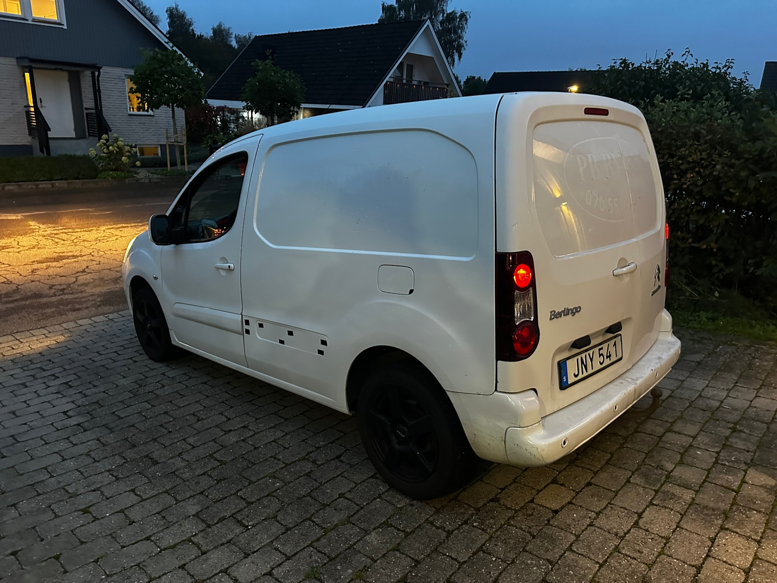 Citroen Berlingo Van 1.6 HDiF 8v Manuell 2014, bild 2/6