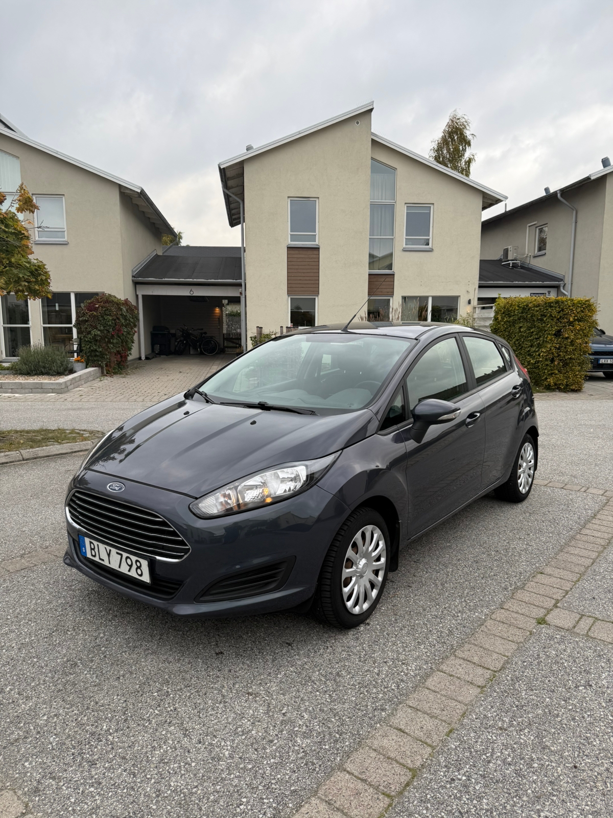 Ford Fiesta 5-dörrar 1.0 Manuell 2014, bild 2/3