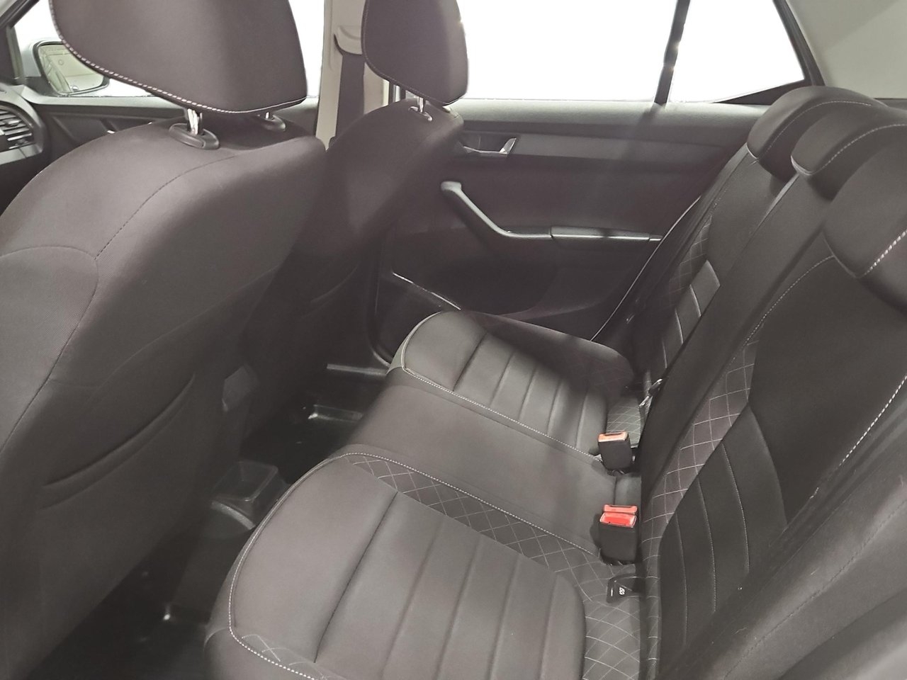 Skoda Fabia 2016, bild 7/8