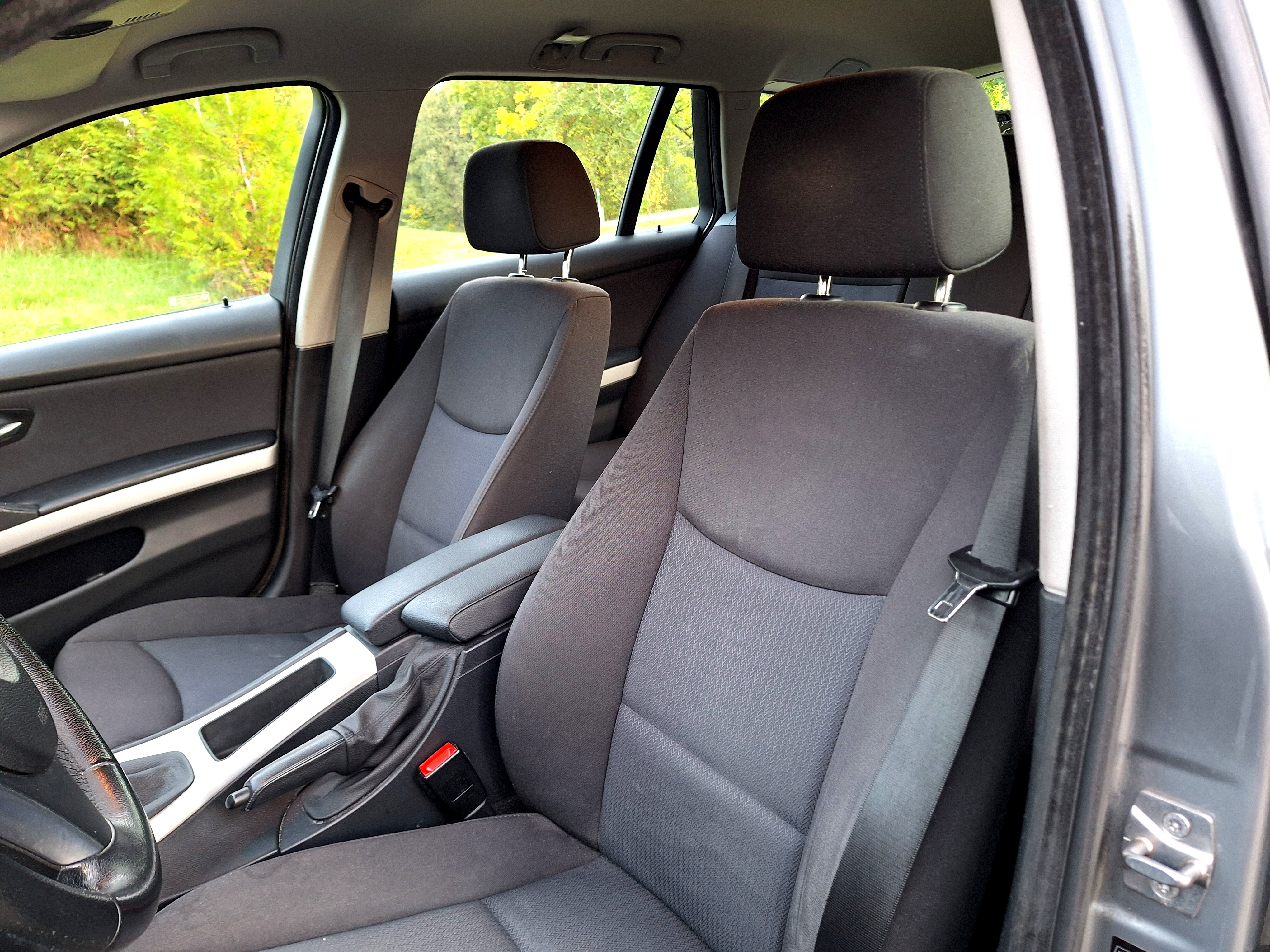 BMW 320 i Touring Manuell 2010, bild 6/7