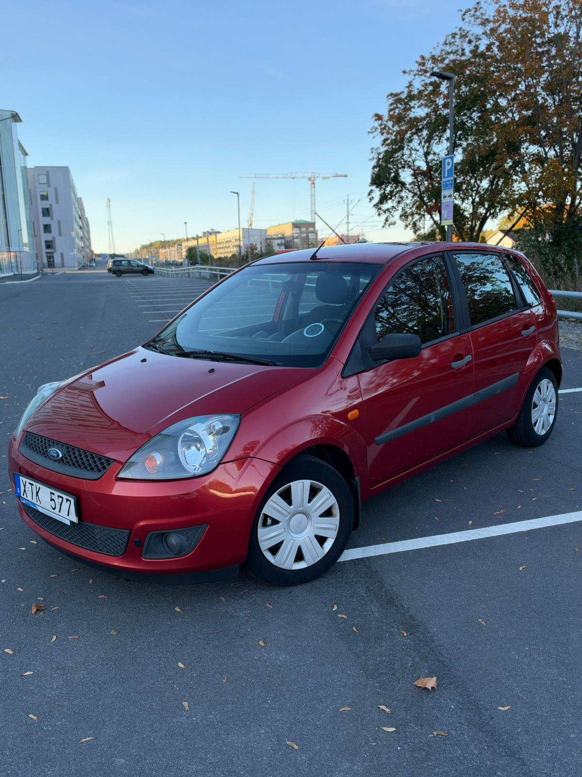 Ford Fiesta 5-dörrar 1.4 Manuell 2006, bild 2/10
