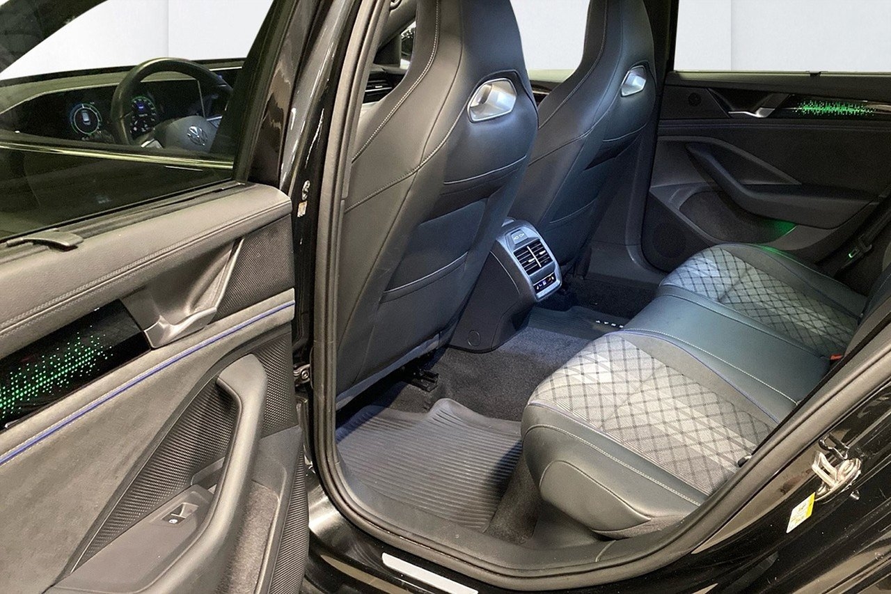 Volkswagen Passat 2025, bild 7/10