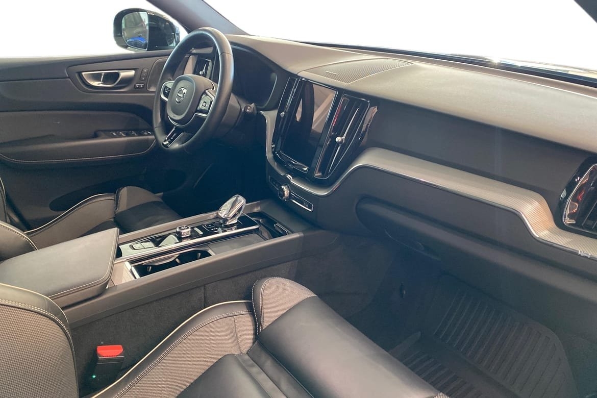 Volvo XC60 T6 Plus Dark Edition 2025, bild 7/10