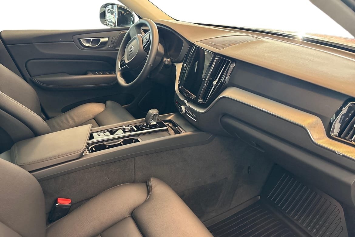 Volvo XC60 T6 Plus Dark Edition 2025, bild 7/10