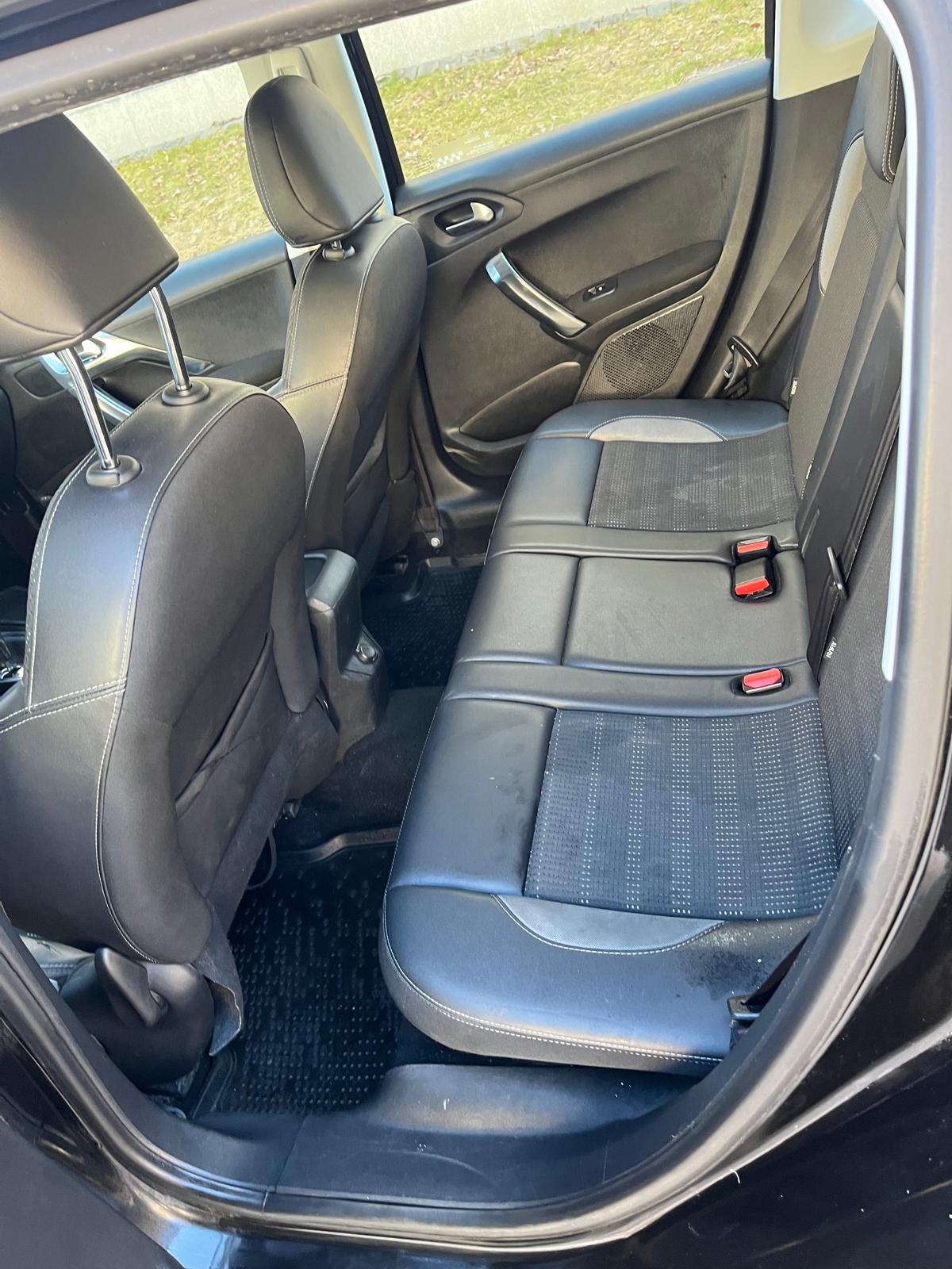 Peugeot 2008 1.2 VTi EGS 2016, bild 6/10