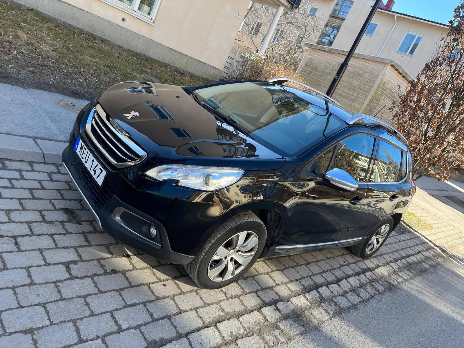 Peugeot 2008 1.2 VTi EGS 2016, bild 5/10