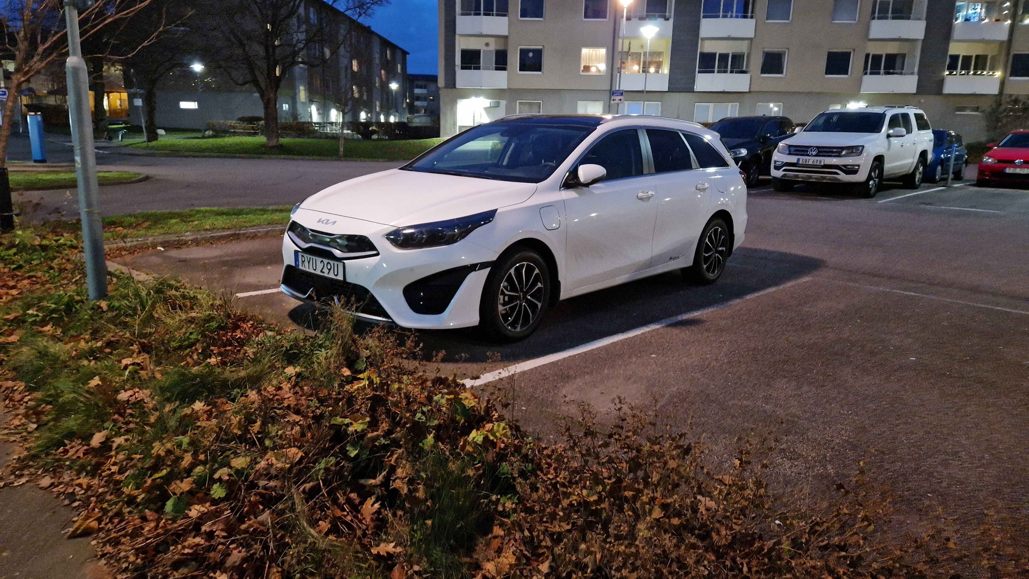 Kia Ceed 1.6 GDI 2023, bild 2/8