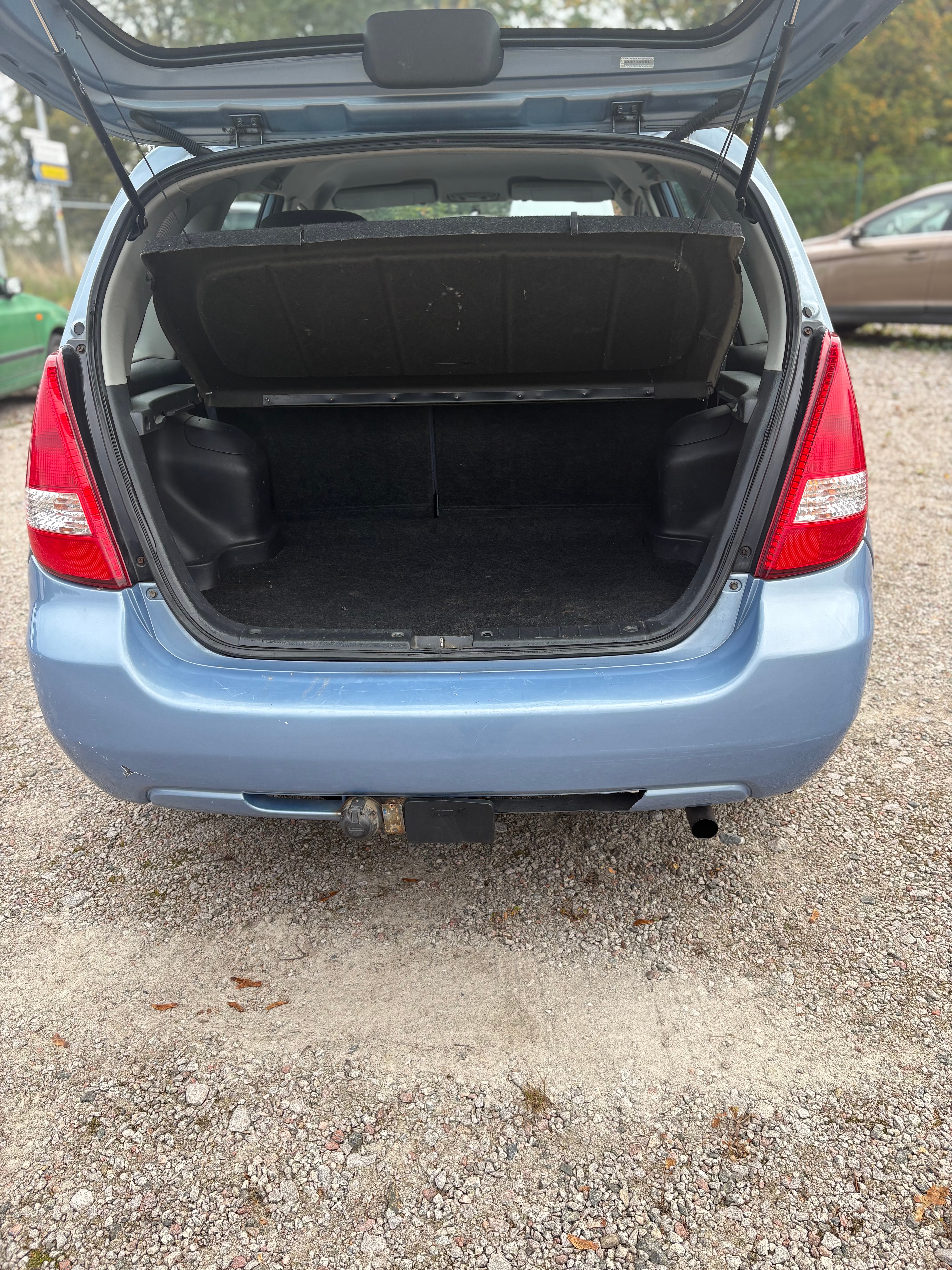 Suzuki Liana 1.6 DOHC 16V VVT Manuell 2001, bild 5/9
