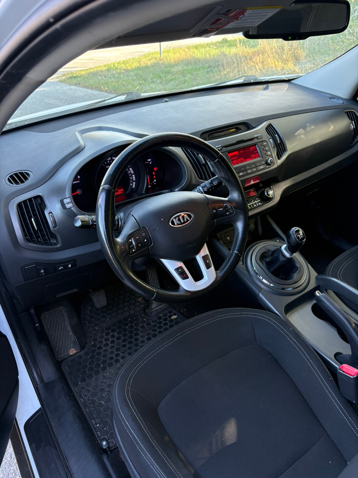 Kia Sportage 1.7 CRDi Manuell 2011, bild 7/7
