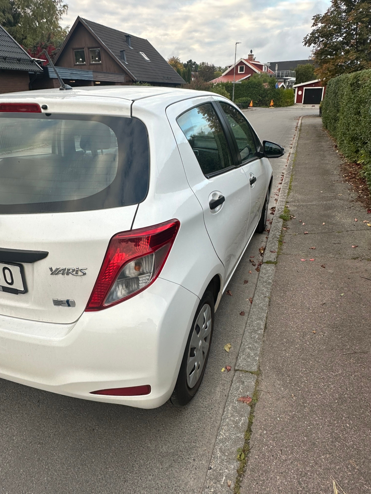 Toyota Yaris 1.5 Hybrid 2014, bild 3/7
