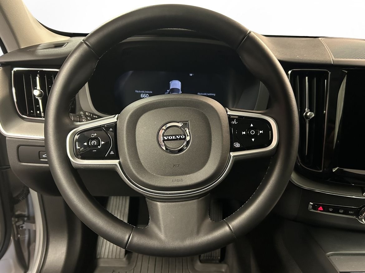 Volvo XC60 T6 Plus Dark Nordic 2025, bild 7/10